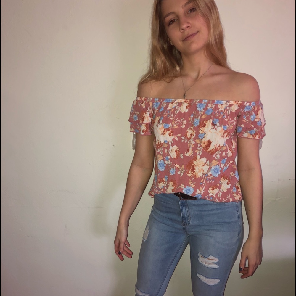 American Eagle shoulderless shirt
